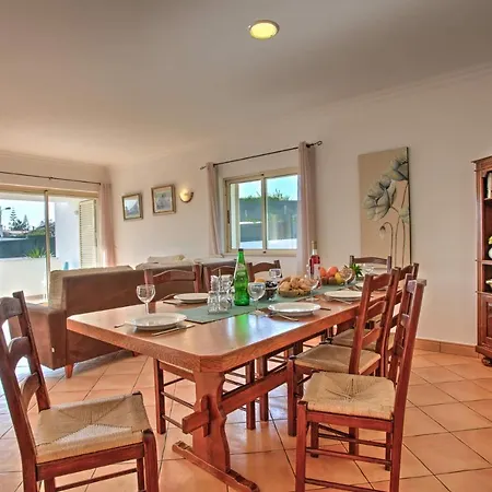 Papi By * אלבופיירה